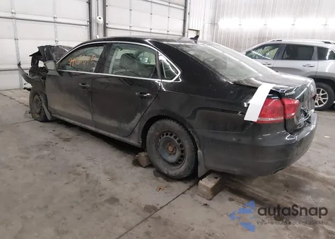 2015 Volkswagen Passat 2.0L Tdi Se из США, поврежденный, VIN 1VWBV7A34FC074716